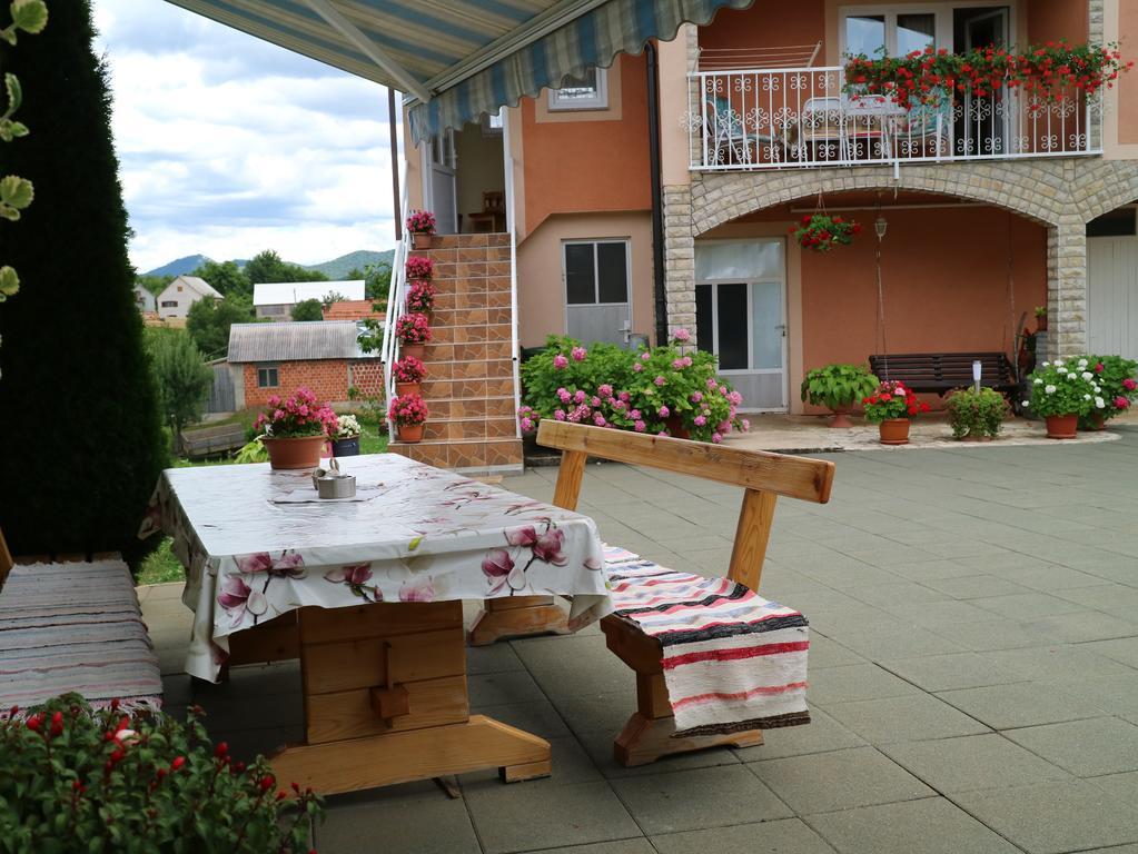 Apartment Luka Kuterevo Exteriör bild