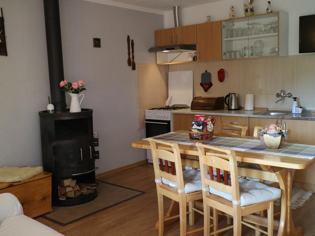 Apartment Luka Kuterevo Exteriör bild